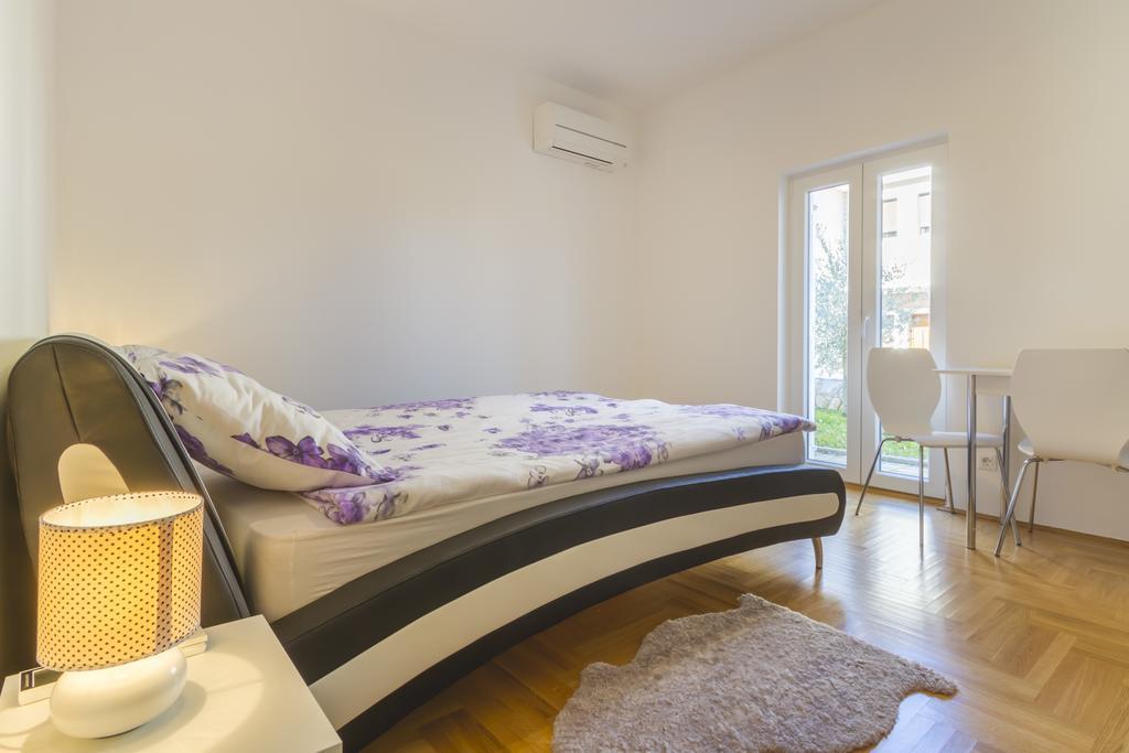 Villa Apartments Futura Vantacici Extérieur photo